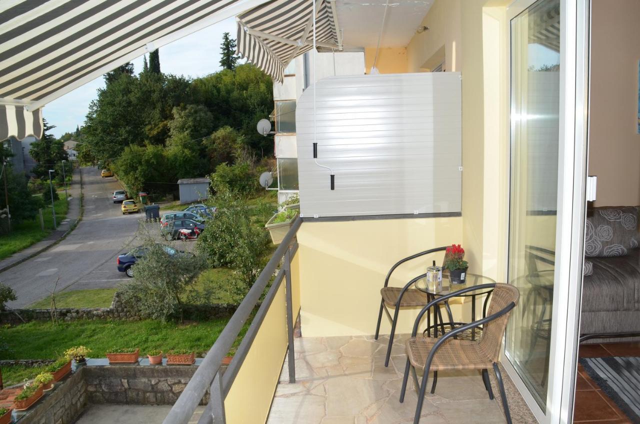 Apartment Renata Lovran Exterior photo