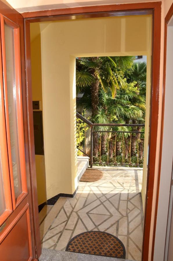 Apartment Renata Lovran Exterior photo